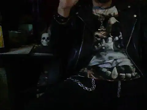 Snapshot of mrdemoncrowly chatting on 10-12-25, 04:33 mrdemoncrowly online show from 10-12-25, 04:33