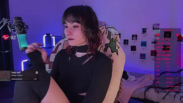 Snapshot of deadlysweet chatting on 11-04-25, 12:21 deadlysweet online show from 11-04-25, 12:21