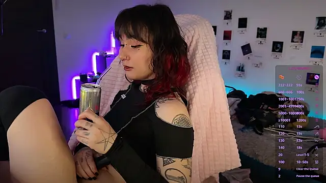 Snapshot of deadlysweet chatting on 02-12-26, 02:39 deadlysweet online show from 02-12-26, 02:39