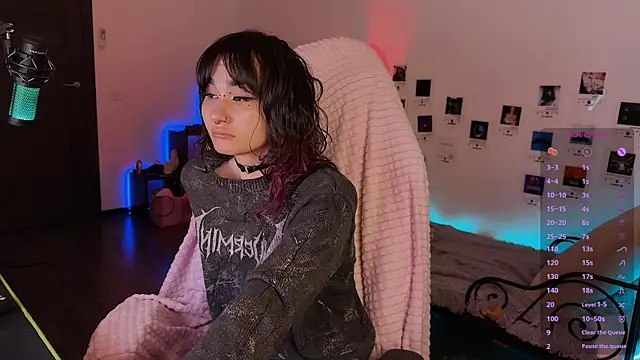 deadlysweet online show from 04-25-26, 05:32