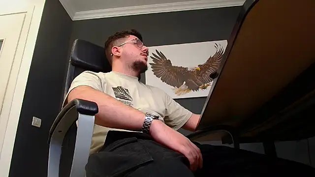 Snapshot of JoshKnights chatting on 01-10-25, 09:44 JoshKnights online show from 01-10-25, 09:44