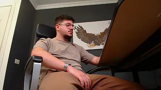 Snapshot of JoshKnights chatting on 01-11-25, 08:33 JoshKnights online show from 01-11-25, 08:33
