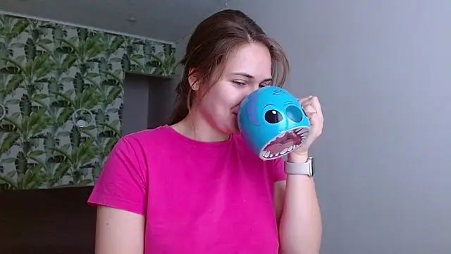 Olivia shine online show from 11-12-25, 05:30