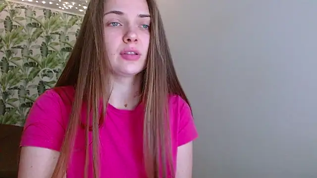 Olivia shine online show from 12-19-25, 05:47