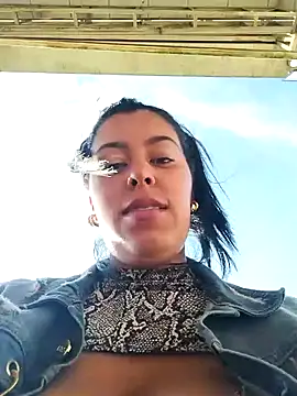 Snapshot of Emily_Wane chatting on 01-07-25, 09:46 Emily Wane online show from 01-07-25, 09:46