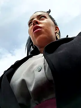 Snapshot of Emily_Wane chatting on 03-12-25, 03:07 Emily Wane online show from 03-12-25, 03:07