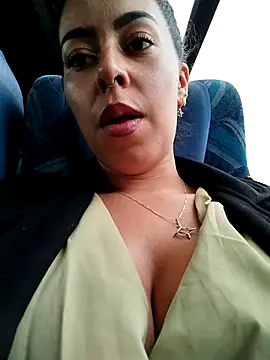 Snapshot of Emily_Wane chatting on 09-27-25, 04:12 Emily Wane online show from 09-27-25, 04:12