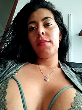 Snapshot of Emily_Wane chatting on 11-24-25, 04:40 Emily Wane online show from 11-24-25, 04:40