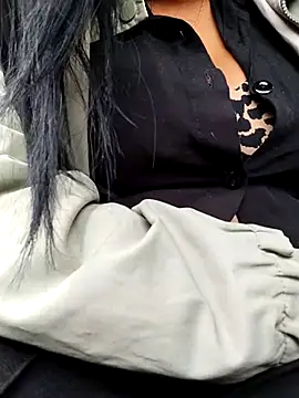 Snapshot of Emily_Wane chatting on 11-27-25, 09:06 Emily Wane online show from 11-27-25, 09:06