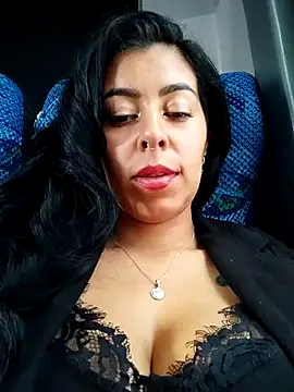 Snapshot of Emily_Wane chatting on 12-19-25, 04:14 Emily Wane online show from 12-19-25, 04:14