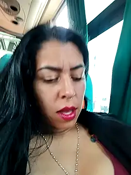 Snapshot of Emily_Wane chatting on 01-19-26, 04:33 Emily Wane online show from 01-19-26, 04:33