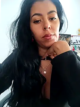 Snapshot of Emily_Wane chatting on 02-06-26, 04:21 Emily Wane online show from 02-06-26, 04:21