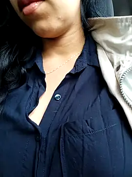 Snapshot of Emily_Wane chatting on 02-11-26, 04:45 Emily Wane online show from 02-11-26, 04:45