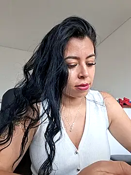 Snapshot of Emily_Wane chatting on 06-29-26, 03:12 Emily Wane online show from 06-29-26, 03:12