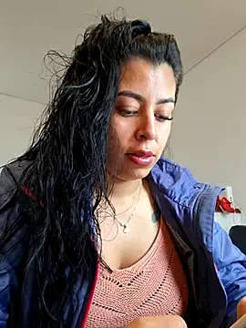 Snapshot of Emily_Wane chatting on 07-11-26, 05:59 Emily Wane online show from 07-11-26, 05:59