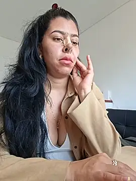Snapshot of Emily_Wane chatting on 07-28-26, 06:20 Emily Wane online show from 07-28-26, 06:20