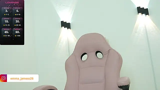 Snapshot of Emma_jamess chatting on 03-06-26, 04:09 Emma jamess online show from 03-06-26, 04:09