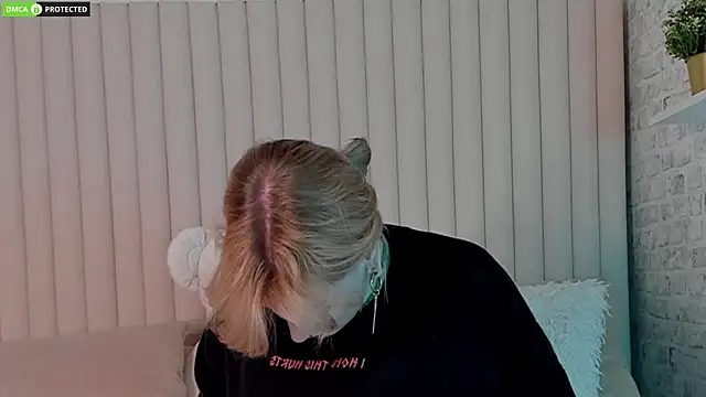 RachelCart online show from 11-17-25, 03:12