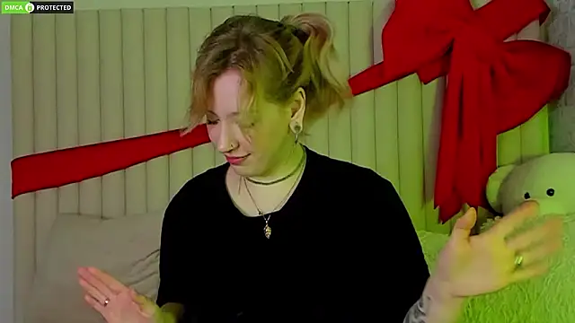 Snapshot of RachelCart chatting on 02-02-26, 03:16 RachelCart online show from 02-02-26, 03:16