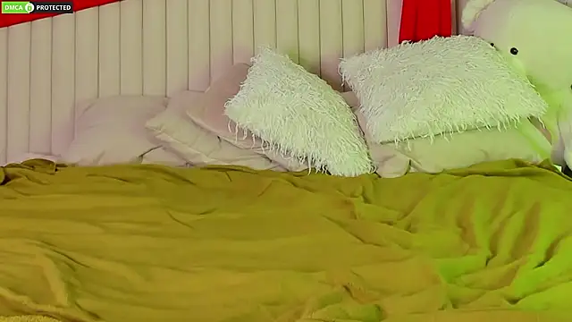 Snapshot of RachelCart chatting on 03-02-26, 07:15 RachelCart online show from 03-02-26, 07:15