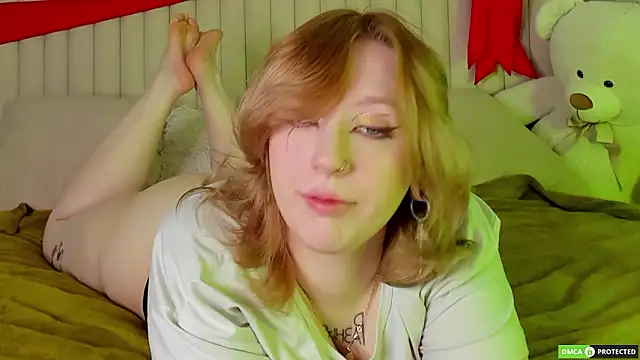 Snapshot of RachelCart chatting on 03-09-26, 03:32 RachelCart online show from 03-09-26, 03:32