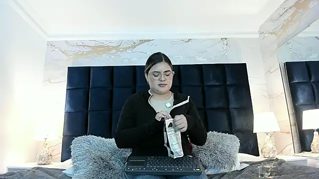 EVELIN MASON online show from 04-25-26, 07:55