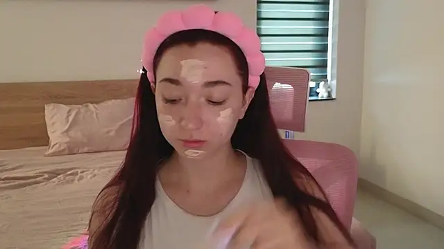 YasmineWest online show from 06-05-26, 01:56