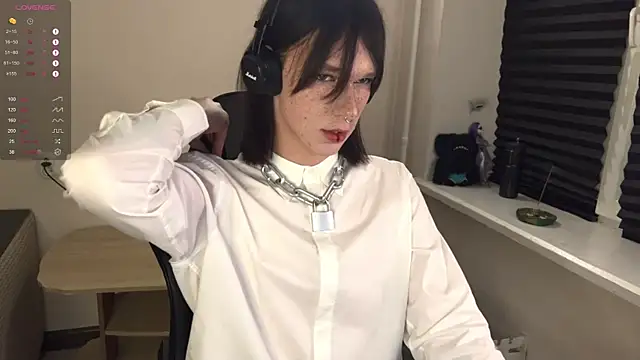 carthylovvve online show from 10-31-25, 04:41