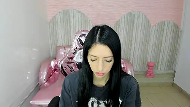 Snapshot of jess_1a chatting on 12-20-24, 11:54 jess 1a online show from 12-20-24, 11:54