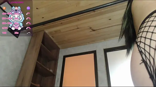 Snapshot of Sally23_ chatting on 11-11-25, 01:33 Sally23 online show from 11-11-25, 01:33