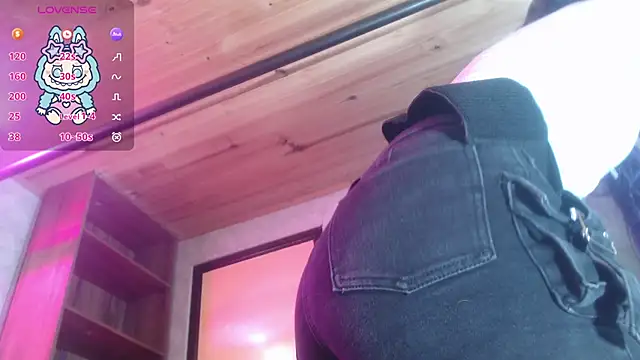 Snapshot of Sally23_ chatting on 12-20-25, 12:34 Sally23 online show from 12-20-25, 12:34