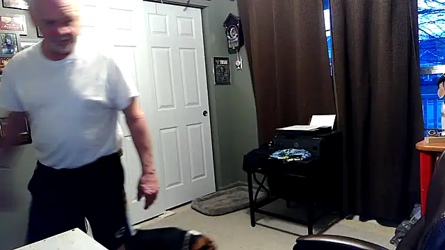 Snapshot of nobledad chatting on 01-09-26, 12:52 nobledad online show from 01-09-26, 12:52