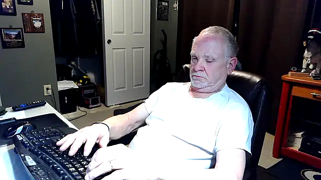 Snapshot of nobledad chatting on 02-03-26, 01:37 nobledad online show from 02-03-26, 01:37