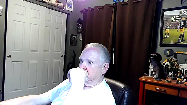 Snapshot of nobledad chatting on 02-07-26, 01:31 nobledad online show from 02-07-26, 01:31