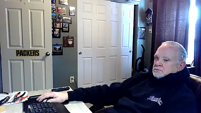 Snapshot of nobledad chatting on 02-09-26, 03:27 nobledad online show from 02-09-26, 03:27