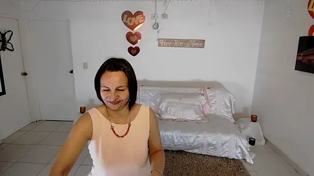 lollita 23  online show from 04-27-26, 07:12