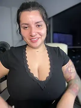 Snapshot of horny_roomiess chatting on 12-27-24, 12:39 horny roomiess online show from 12-27-24, 12:39