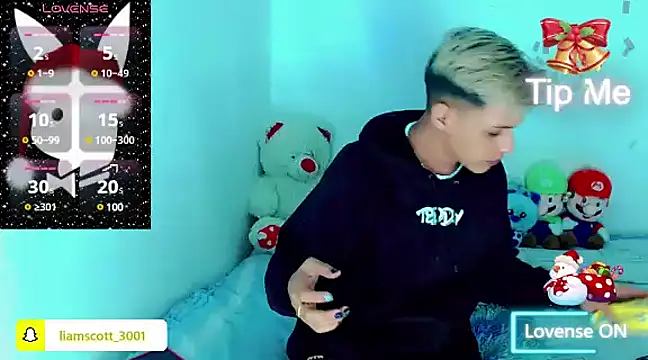 Liamscott  online show from 12-13-24, 02:54