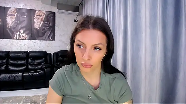 Snapshot of stayhere chatting on 11-04-25, 08:41 stayhere online show from 11-04-25, 08:41