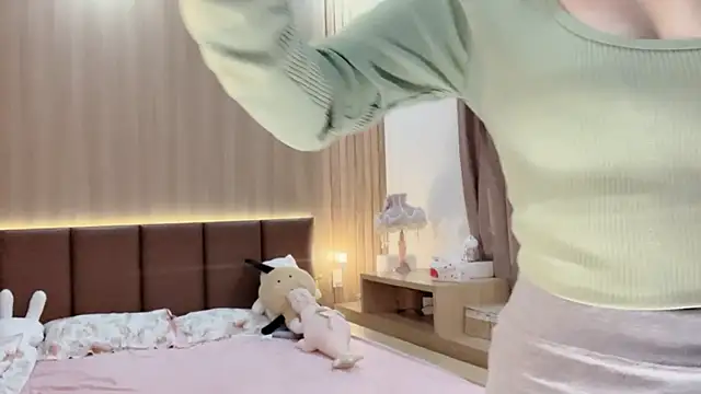 Jennie Spa online show from 12-30-24, 03:35