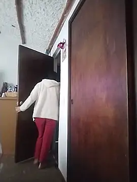 Snapshot of LucifernandaSw chatting on 02-18-25, 02:06 LucifernandaSw online show from 02-18-25, 02:06