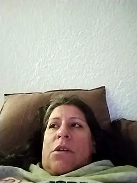Snapshot of LucifernandaSw chatting on 05-17-26, 10:44 LucifernandaSw online show from 05-17-26, 10:44