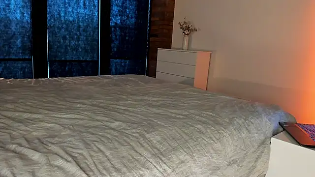 Snapshot of Rachel_Rey chatting on 10-28-25, 08:51 Rachel Rey online show from 10-28-25, 08:51