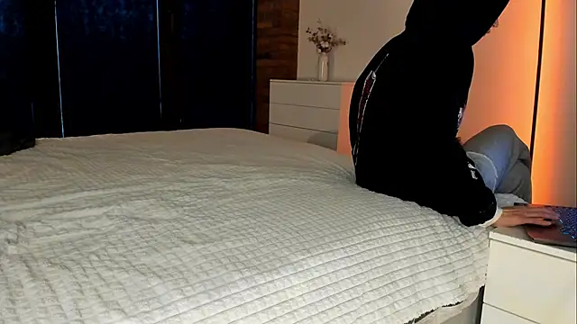 Snapshot of Rachel_Rey chatting on 12-01-25, 08:19 Rachel Rey online show from 12-01-25, 08:19