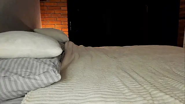 Snapshot of Rachel_Rey chatting on 02-03-26, 06:57 Rachel Rey online show from 02-03-26, 06:57