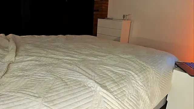 Snapshot of Rachel_Rey chatting on 03-24-26, 06:24 Rachel Rey online show from 03-24-26, 06:24