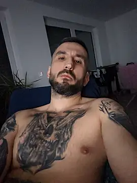 Snapshot of Mjuser666 chatting on 12-21-25, 09:44 Mjuser666 online show from 12-21-25, 09:44