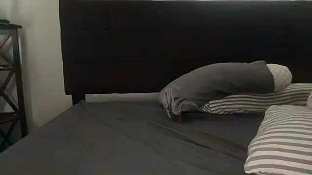 Snapshot of Blazedsurfer30 chatting on 02-03-25, 03:17 Blazedsurfer30 online show from 02-03-25, 03:17