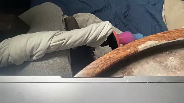 Snapshot of Blazedsurfer30 chatting on 11-26-25, 11:11 Blazedsurfer30 online show from 11-26-25, 11:11