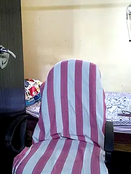 Snapshot of Susma-Telugu chatting on 12-20-25, 06:20 Susma-Telugu online show from 12-20-25, 06:20